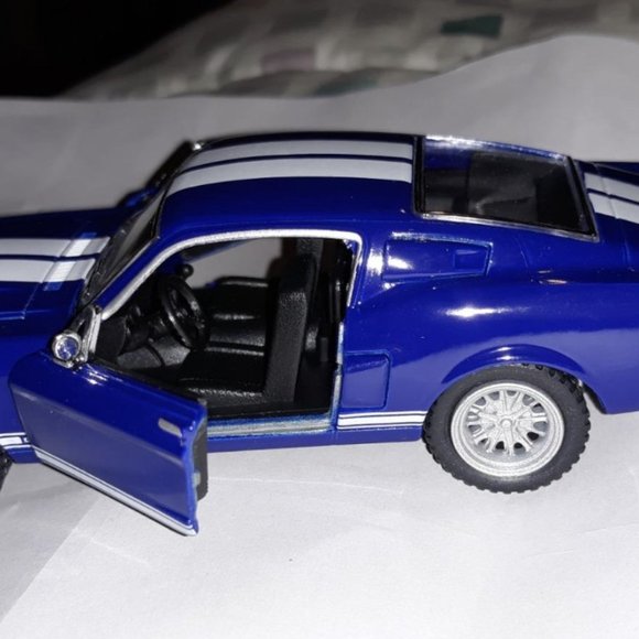 1967 Ford Shelby Mustang GT-500 1:36 Scale, 5 Die Cast Metal Model Toy Car - Picture 3 of 5